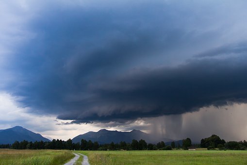 cumulonimbus-3196781__340.jpg